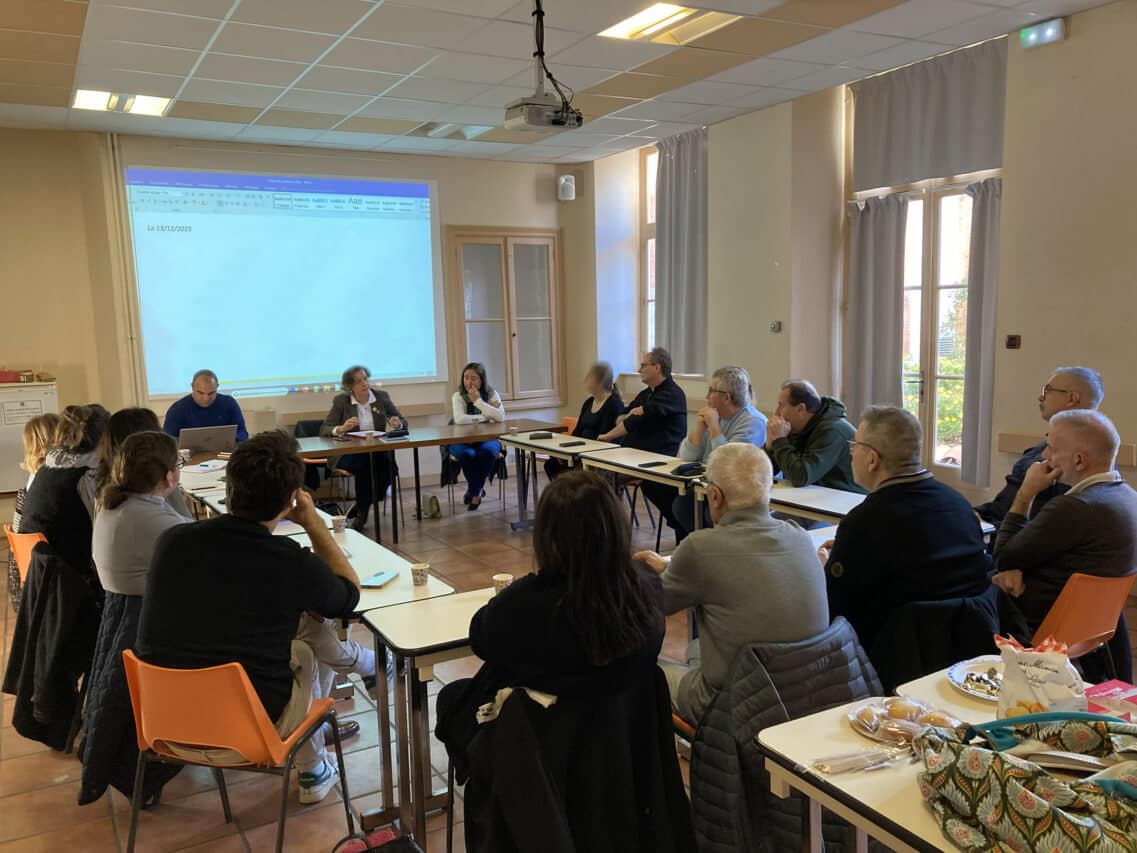 Carbonne avec vous au travail « La réussite appartient à tout le monde. C'est au travail d'équipe qu'en revient le mérite. » - Franck Piccard