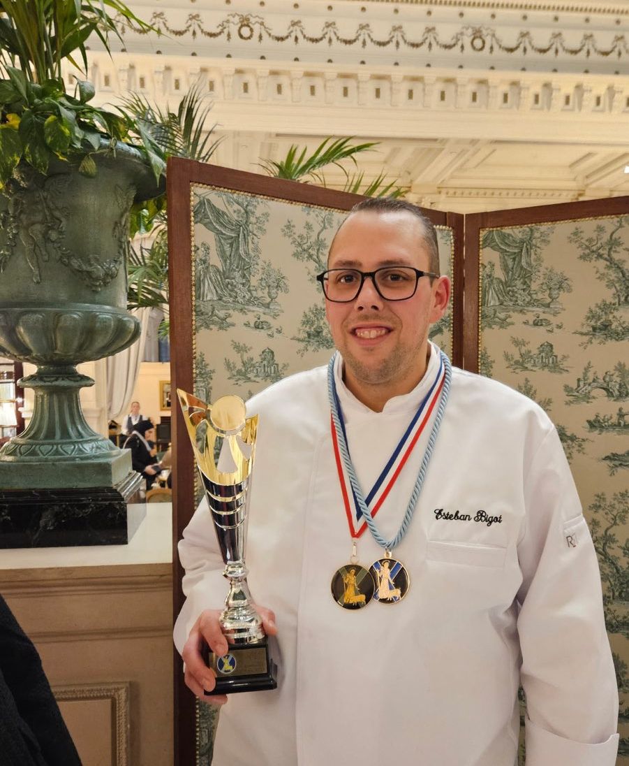 Médaille de bronze pour le talent et le savoir-faire du charcutier-traiteur Estéban Bigot, de Boulogne.