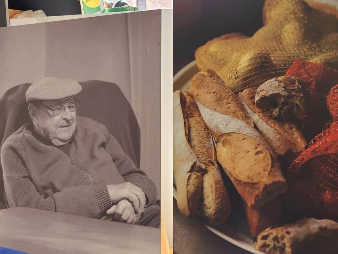 Chez moi, une expo photo qui parle des seniors avec tendresse.