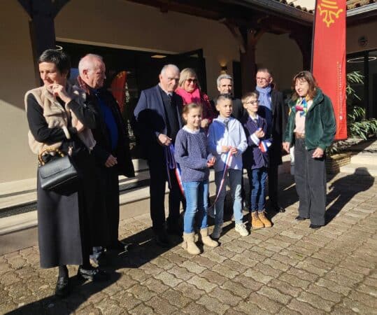 La jeune génération associée à l'inauguration du tiers-lieu de Charlas.