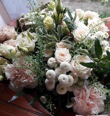 Des bouquets tout l'été et plus encore, à préparer au jardin dès à présent.