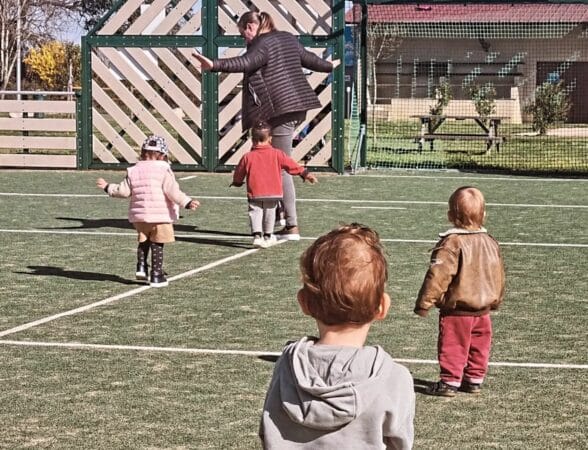La Maison des Assistantes Maternelles Les Choupissons en promenade.