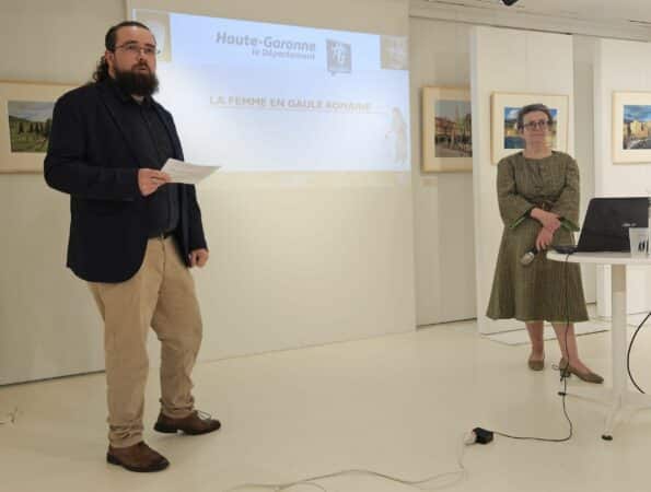 Une passionnante conférence sur la femme dans la Gaule romaine, avec Josabeth Millereux, présentée par Sébastien Marzin, directeur du musée de l'Aurignacien.