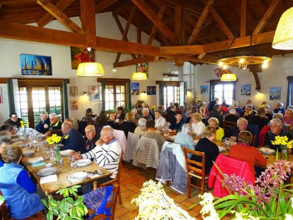 Un concours de belote qui a réitéré son succès. Pause gourmande à la ferme de Péguilhan.