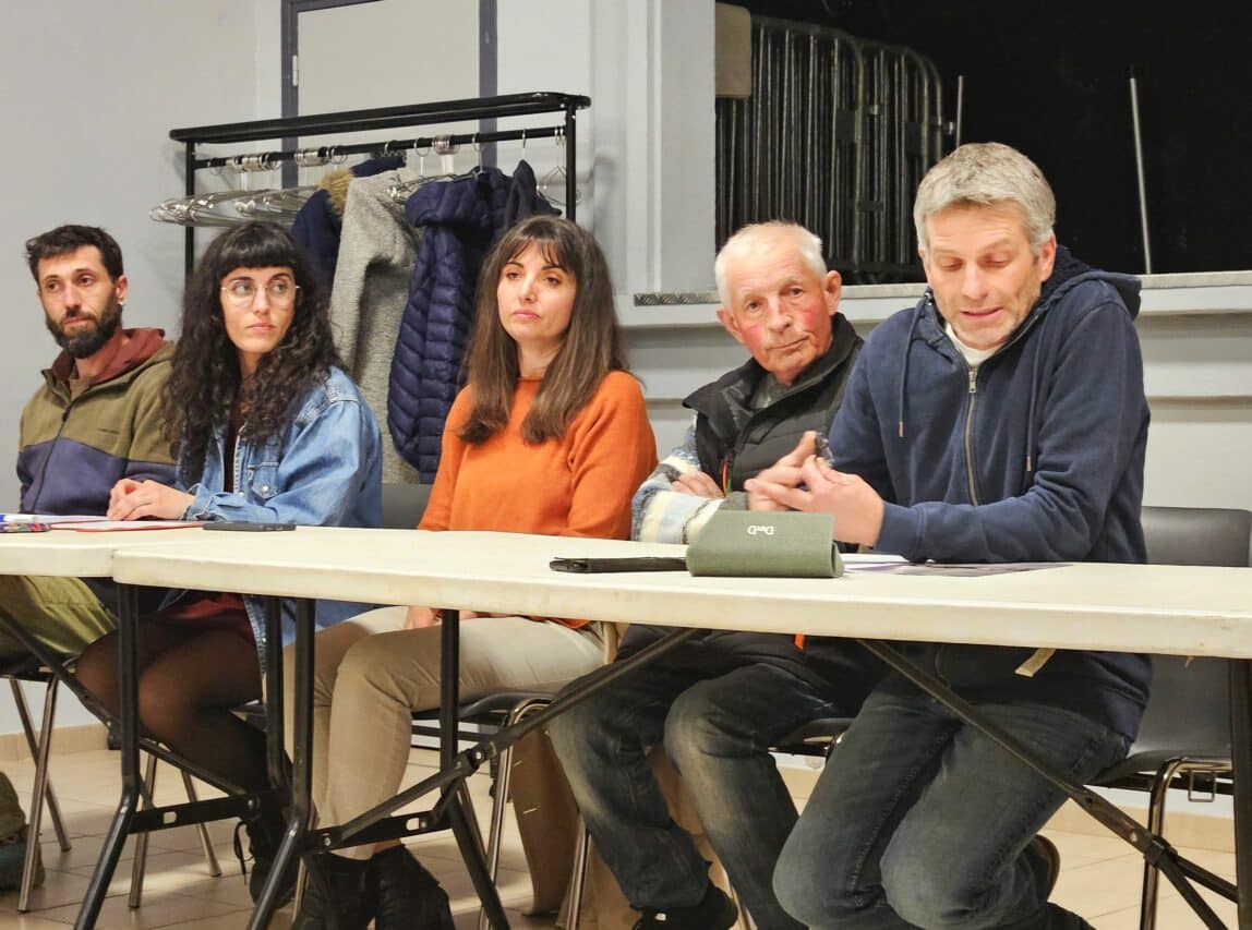 Le maire sortant Julien Lacroix et une partie de ses colistiers, pour Saman.