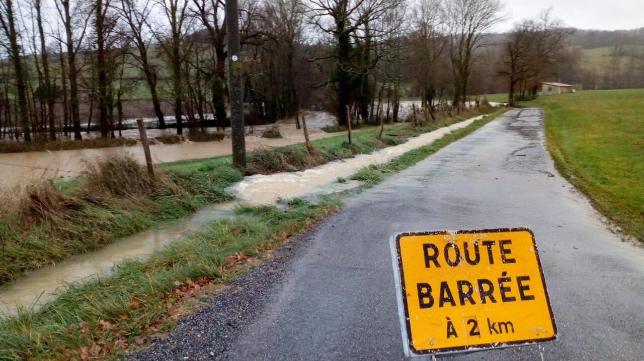 Photos et vidéos référencées des particuliers aideront le SYGESAVE à l'étude générale des risques du bassin versant.