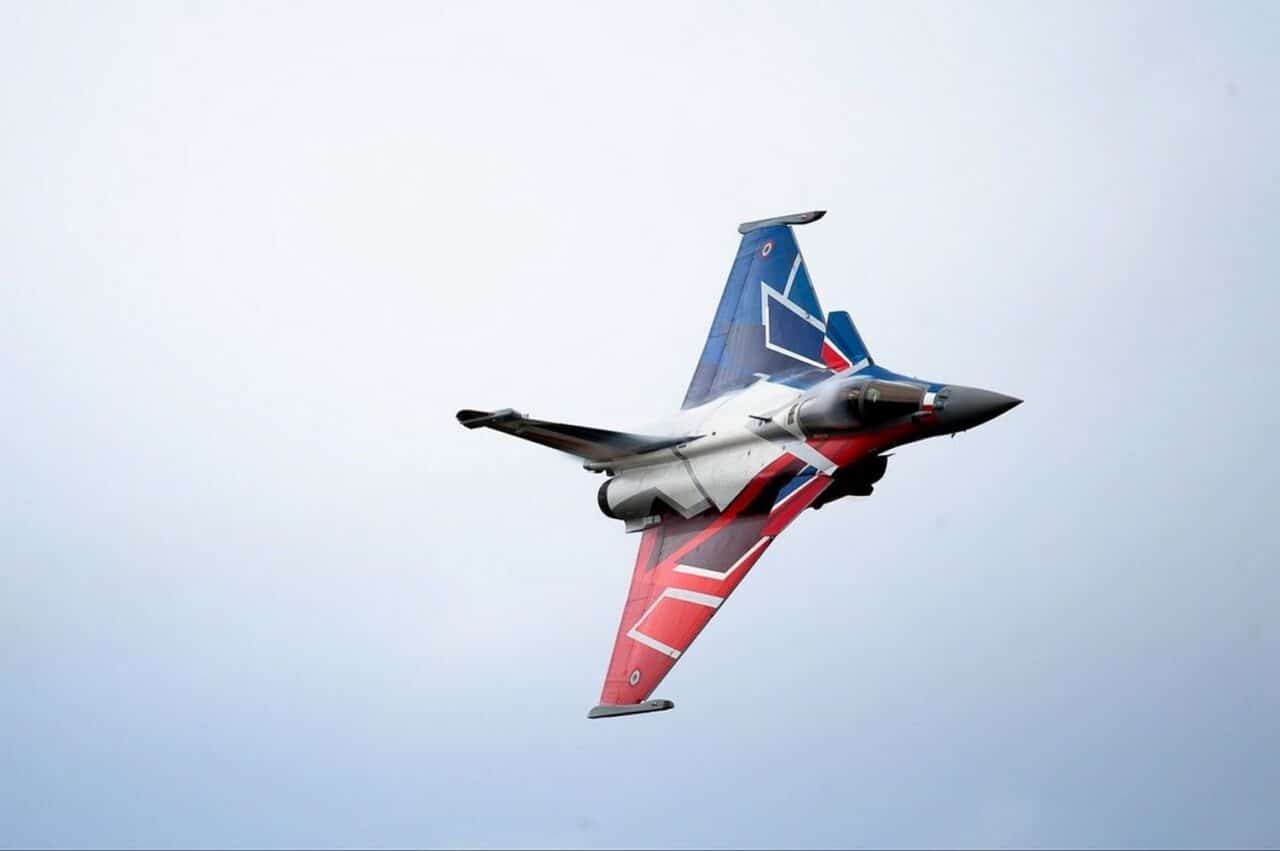 Le Rafale Solo Display