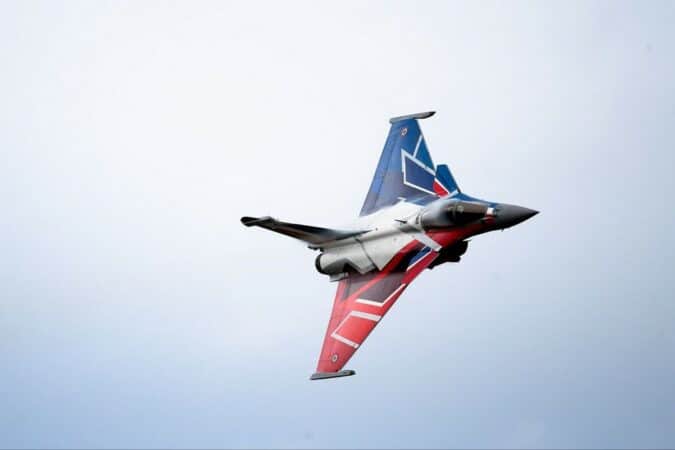 Le Rafale Solo Display