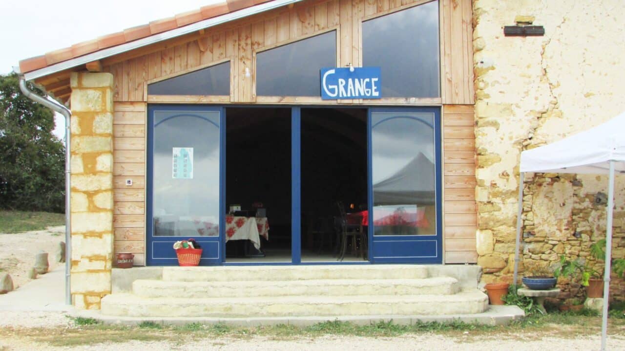 Scène ouverte à la Glissade d'Aurignac, tous les talents sont les bienvenus.