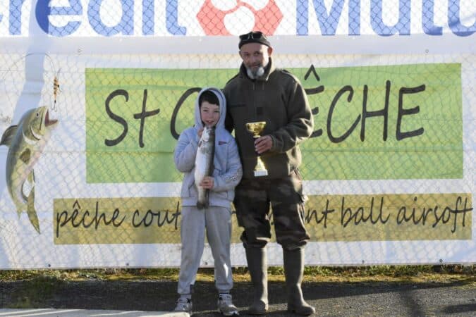 Un jeune champion qui promet, vainqueur du concours de l'Amicale de Pêche de St Marcet présidé par Jean-Marc Decap.