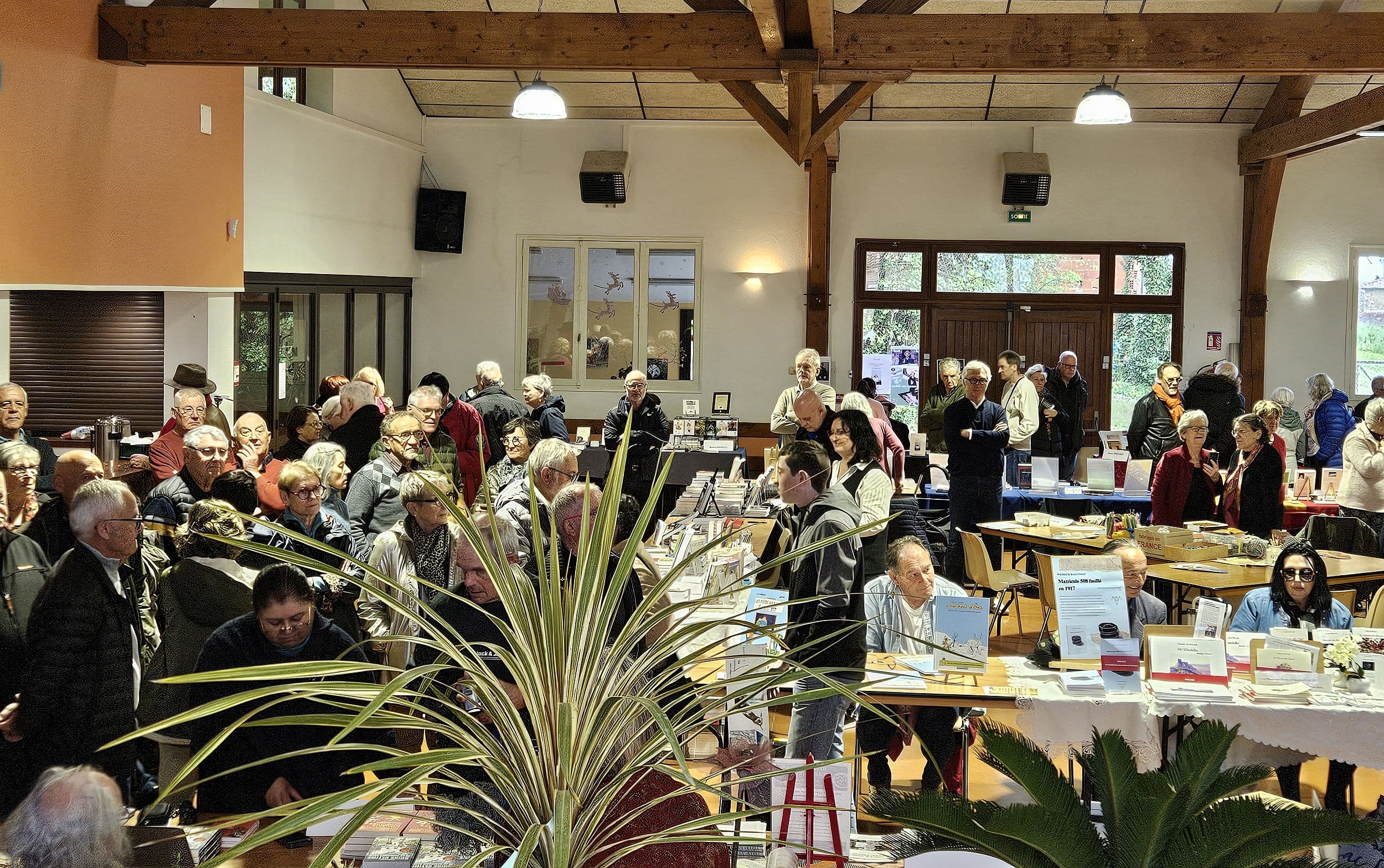 Une superbe édition du salon littéraire Autour du Livre à Ciadoux.