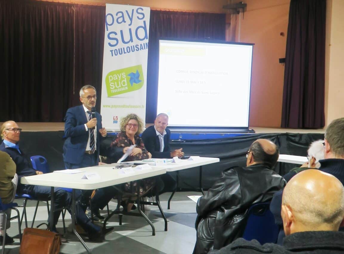 Sébastien Vincini , président du Département durant son discours.