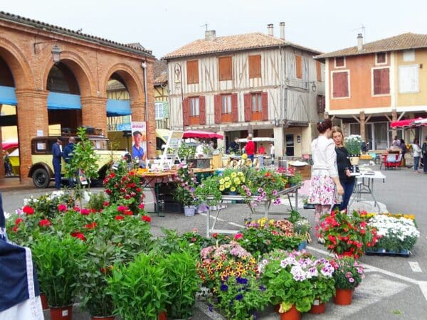 La fête de l'Ecotourisme à L'Isle en Dodon, dédiée à la nature, au patrimoine et à la culture locale.