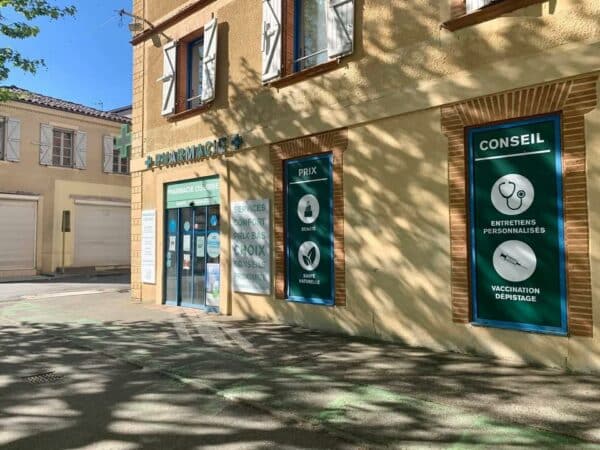 La pharmacie de L'Isle en Dodon embauche.