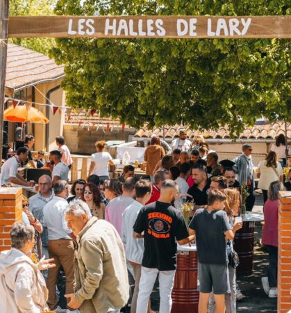 Joyeuse ambiance, dégustation gourmande et petit grain de folie aux Halles de Lary.