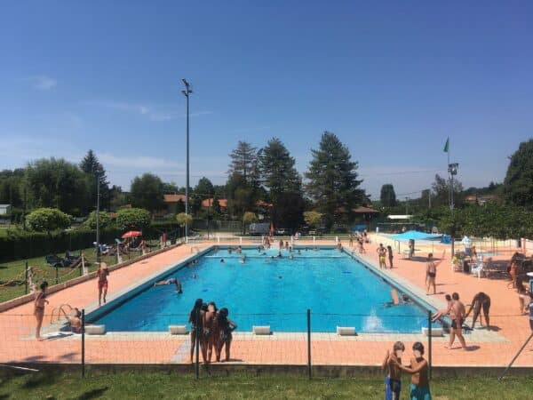 La piscine est ouverte pour l'été à Aurignac.