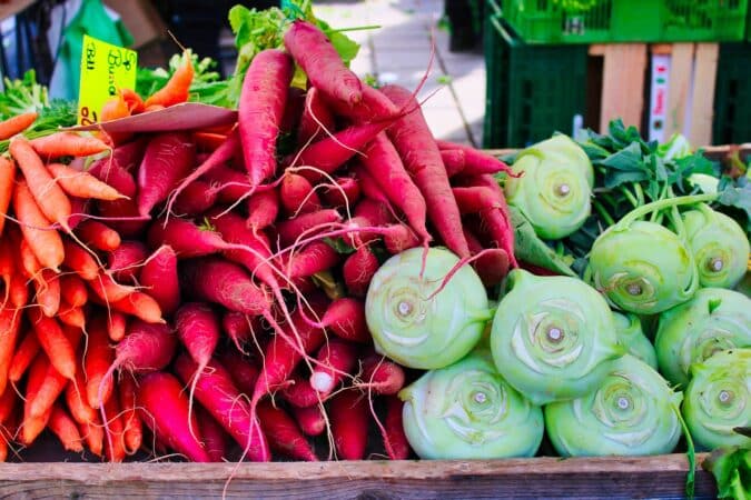 Un marché de plein vent pendant tout l'été à Larroque, quelle bonne idée.