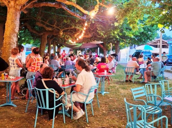 Des grillades, du public, des musiques entraînantes, une ambiance amicale, les ingrédients d'une fête de la musique réussie étaient là à Montmaurin.
