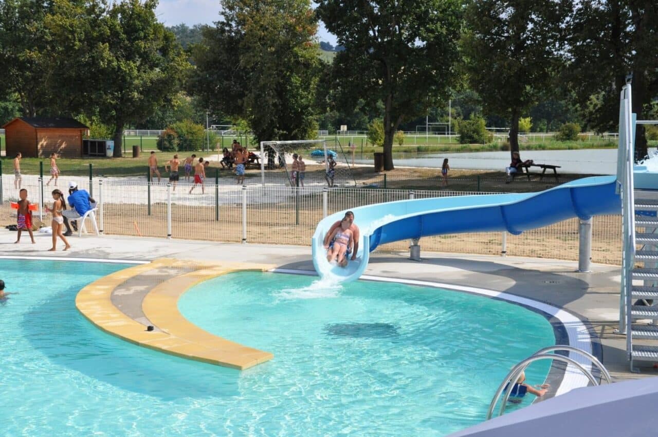 On demande un maître-nageur à la piscine municipale de L'Isle en Dodon.