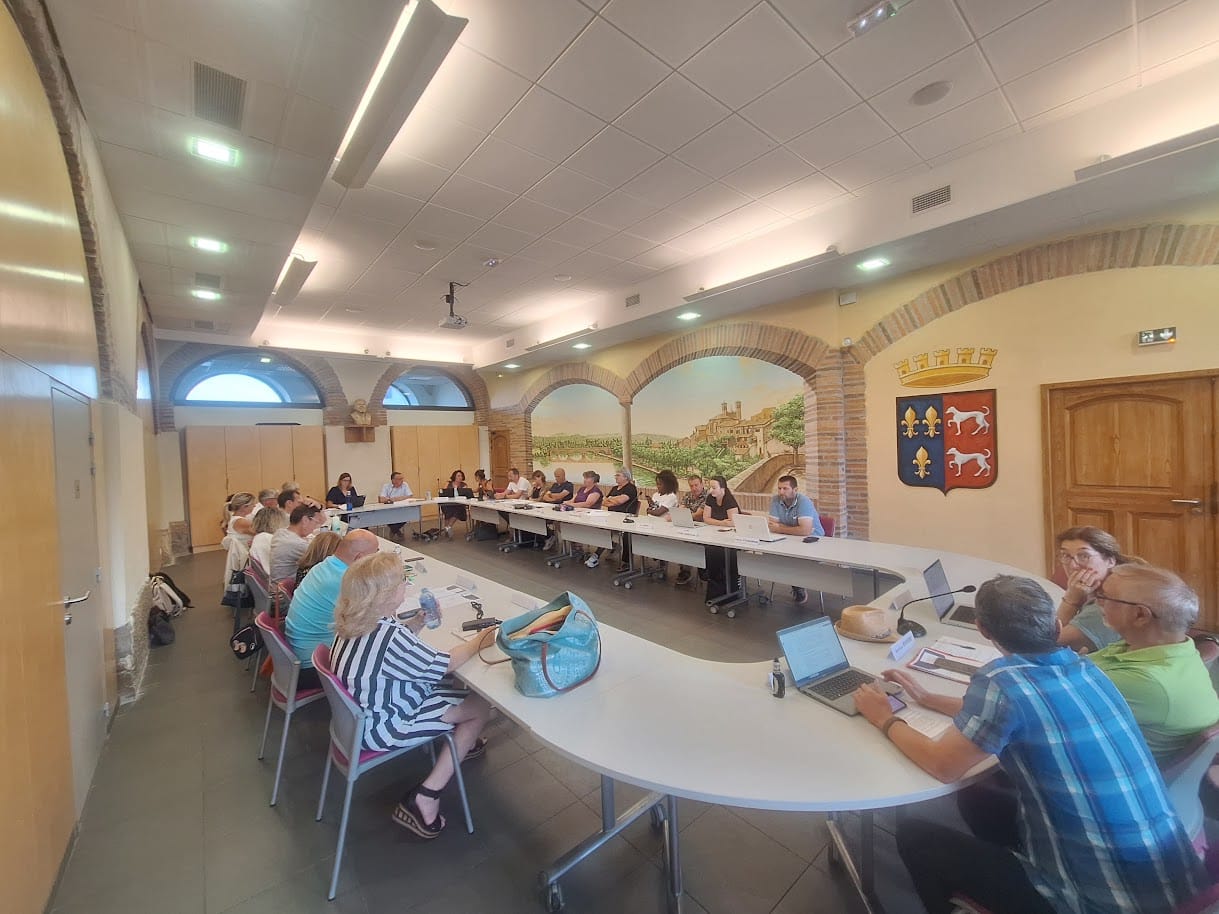 Le conseil municipal s'est ouvert sur un revirement politique