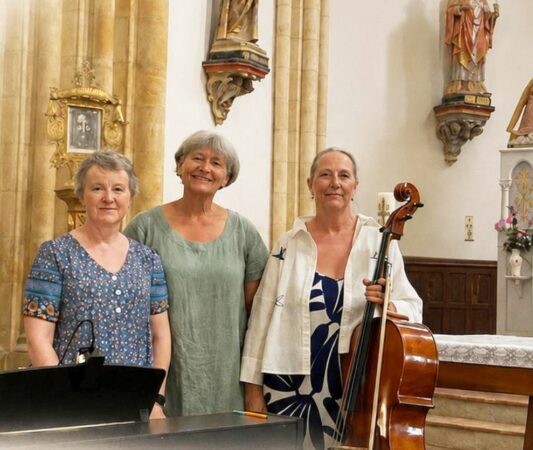 Un moment lyrique et instrumental de qualité avec Carla Westerbeek (chant), Carol Combes (piano) et Dorothée Maxpo (violoncelle).