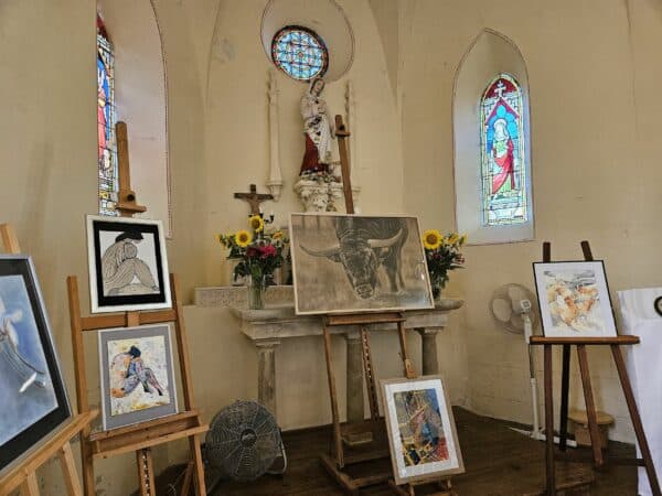 Une magnifique exposition à la chapelle Sainte Germaine, avec les oeuvres de l'atelier de peinture.de Péguilhan.