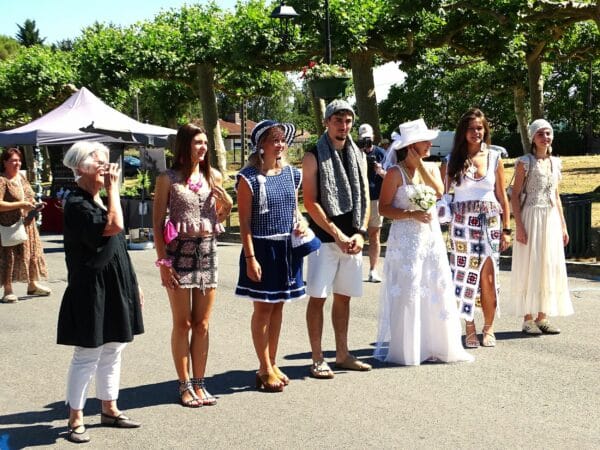 Le Festiv'été de la Virée des as, un vrai succès. Ici le défilé de mode des créatrices du club les Tricotines de Galan.