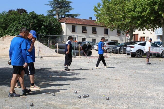 Des jeux de boules tout l'été avec la pétanque Boulonnaise.