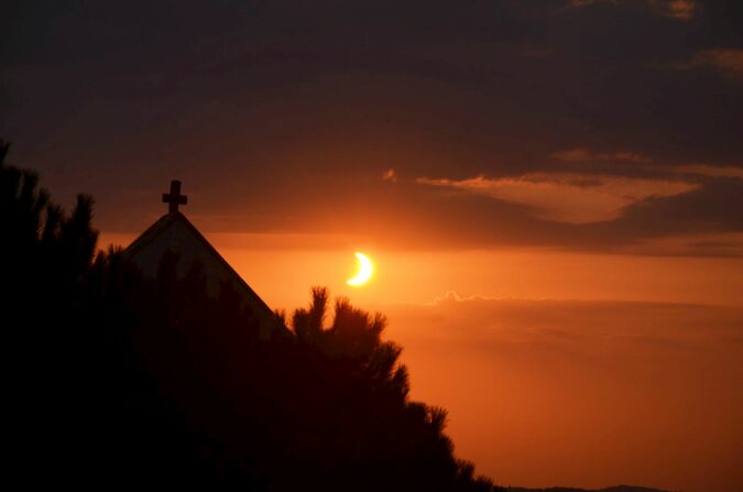 L'éclipse solaire en direct, une soirée que personne n'oubliera à Mondilhan.