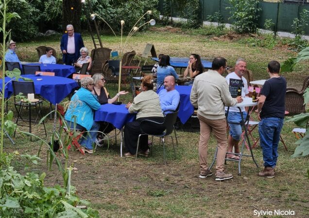Une soirée cabaret avec dîner-spectacle fort réussie au Jardin Gourmand de Cassagnabère.