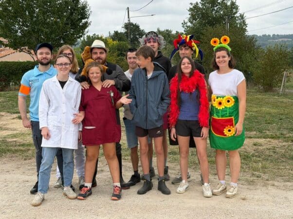 Le Comité des fêtes de Ciadoux en tournée pour les aubades.