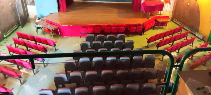 Les nouveaux fauteuils de la travée centrale au cinéma de l'Isle (photo Culture et Cinéma).