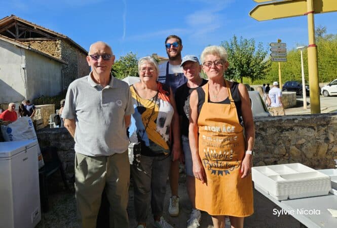 Une partie du Comité des fêtes, organisateur du vide-greniers à Montmaurin.