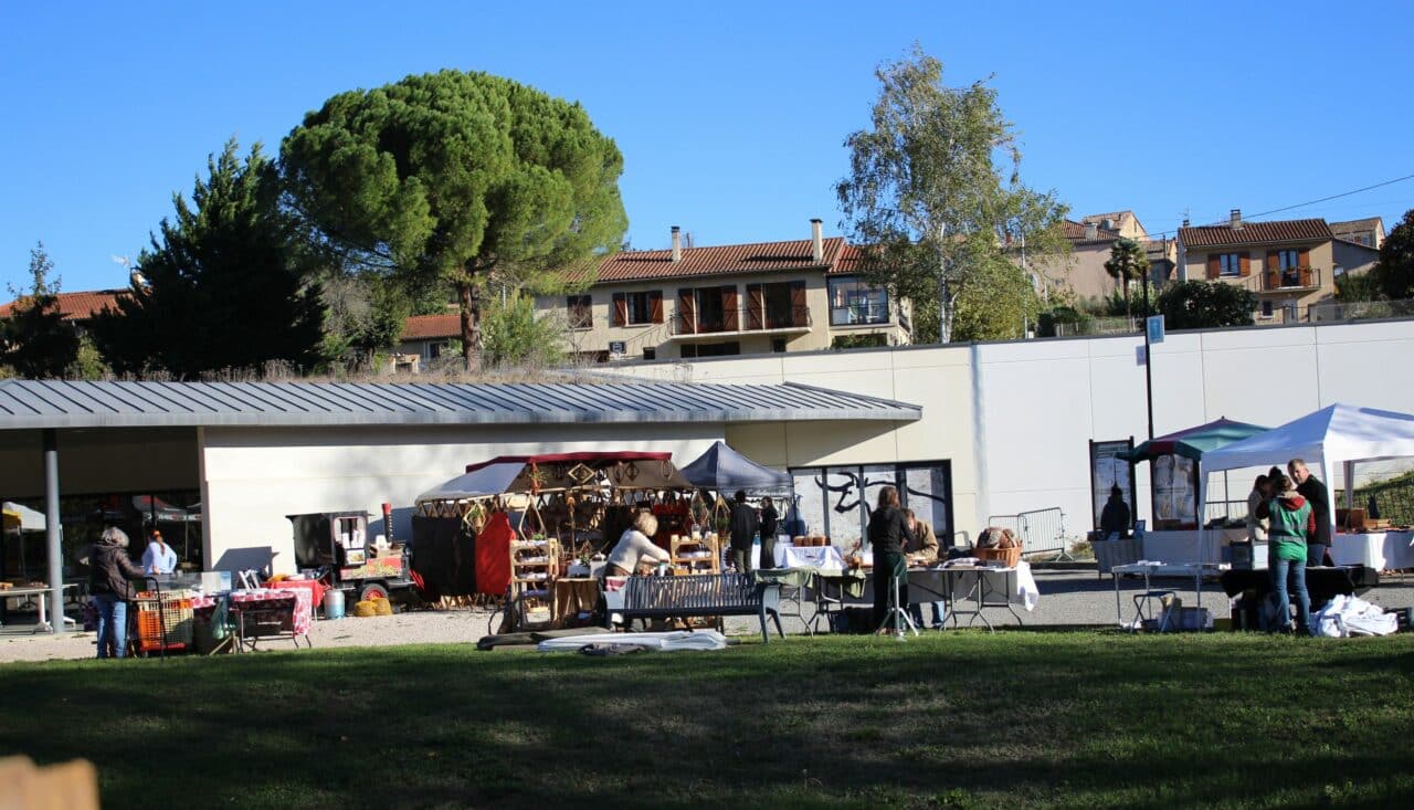 Une journée dominicale sous le signe de l'automne, de l'artisanat, du patrimoine, de la gourmandise et de la convivialité au musée de l'Aurignacien.