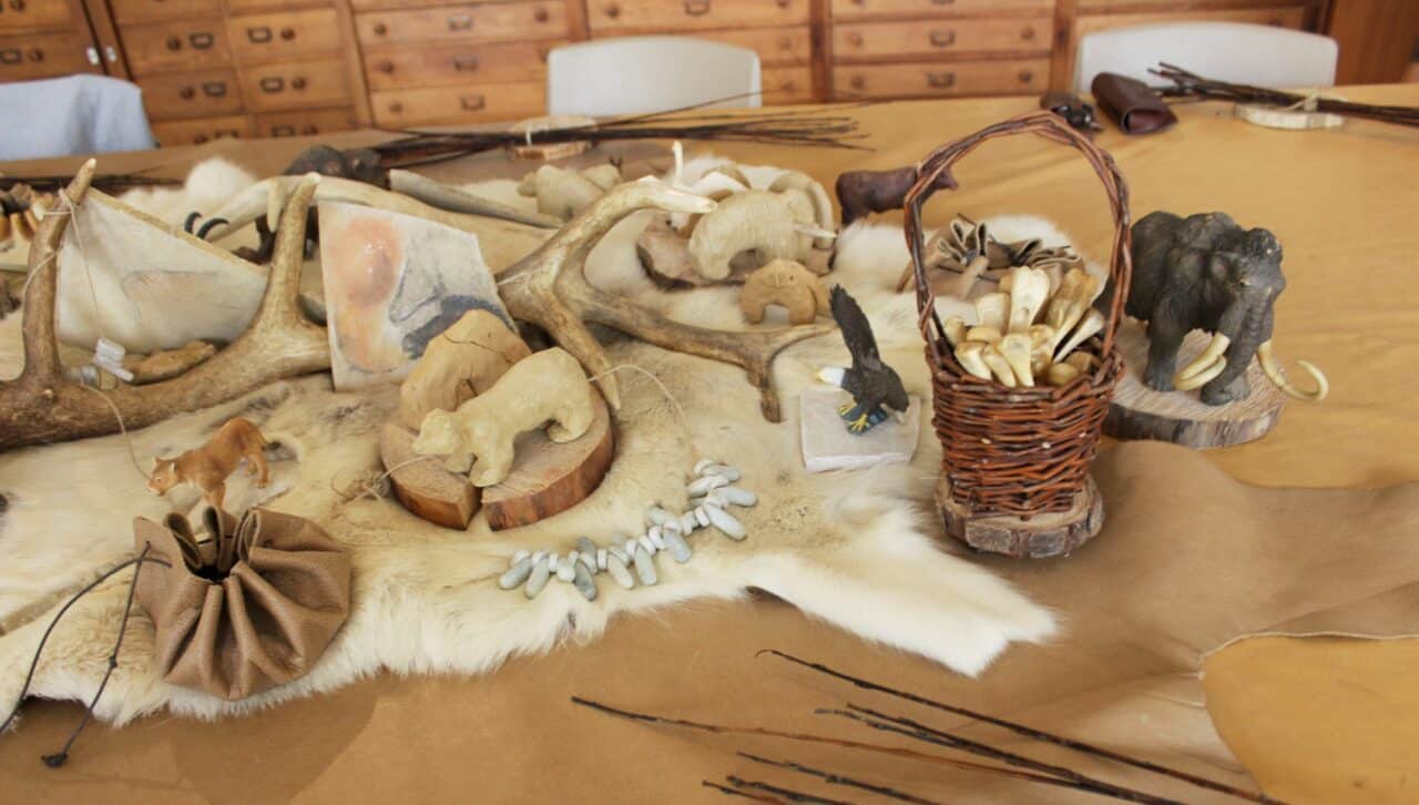 De la vannerie au musée de l'Aurignacien, parmi les nombreuses animations des vacances de Toussaint.